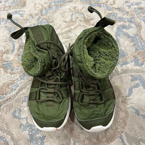 Nike boots - Picture 3 of 4